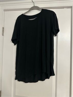Black Women’s American Eagle Short Sleeve Tee
